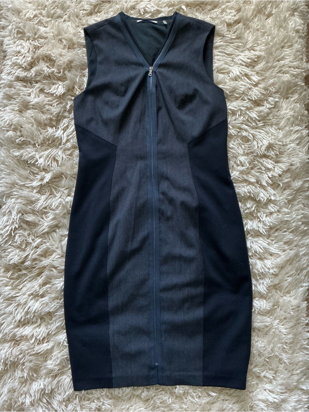 T Tahari Black Sleeveless Zip-Front Sheath Dress